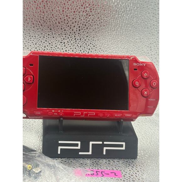 psp 3000 w/charger adapter & new battery - Picture 2 of 7
